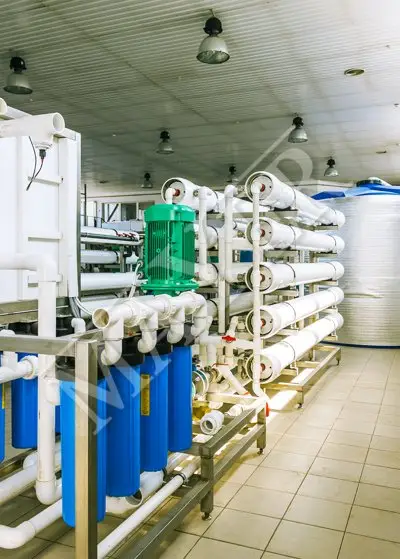 endüstriyel-reverse-osmosis-cihazi Endüstriyel reverse osmosis su arıtma cihazı – yüksek kapasiteli RO sistemi
